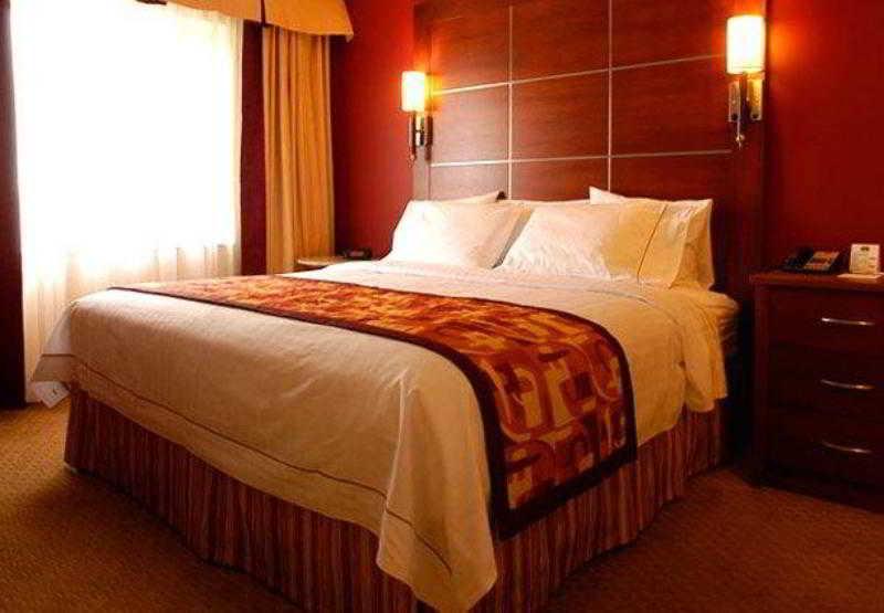 Residence Inn By Marriott Montreal Airport Dorval Exterior foto